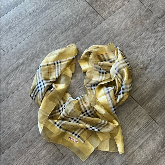 BURBERRY vintage silk scarf ✨ - Picture 3 of 17